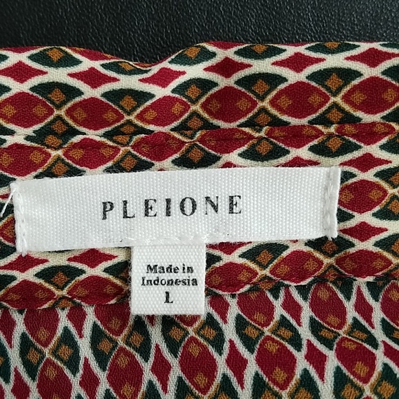 Pleione Red Green Long Sleeve Blouse - Picture 5 of 5